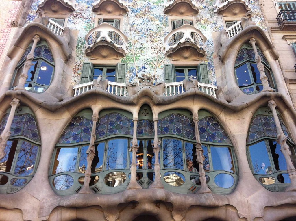 Casa Milá de Antoni Gaudí